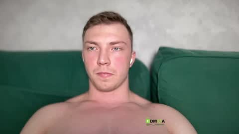 Snapshot of iron__chapman chatting on April 2026 09:19:01 PM Iron online show from April 2026 09:19:01 PM