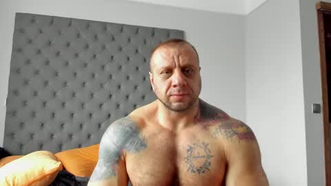 ironhulk22 online show from March 2026 07:44:01 AM