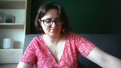 Snapshot of irresistibleparis chatting on June 2026 05:25:01 AM Paris online show from June 2026 05:25:01 AM