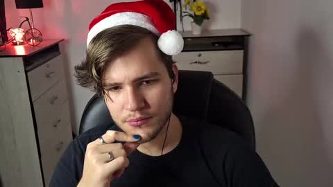 Jess online show from December 2024 06:28:02 PM