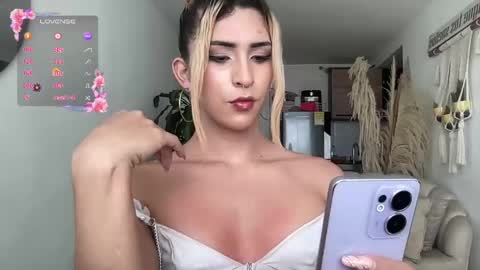 Snapshot of isa__fox_1 chatting on May 2026 07:53:02 PM Isabella online show from May 2026 07:53:02 PM