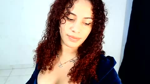 Snapshot of isa_bellaxx23 chatting on July 2026 11:19:02 PM isa_bellaxx23 online show from July 2026 11:19:02 PM