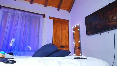 Isa online show from November 2025 11:36:02 PM