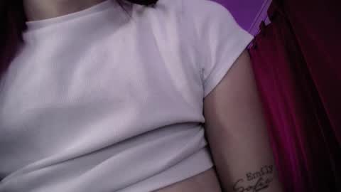 Isabella  online show from October 2025 10:36:01 AM