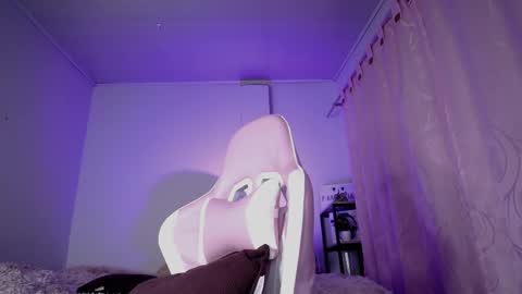 Isabella  online show from January 2026 10:18:02 AM