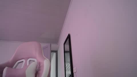 Isabella  online show from February 2026 02:10:01 PM