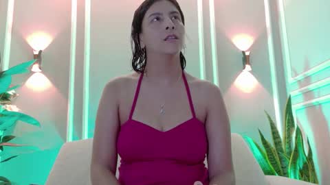 Isabella online show from February 2026 12:04:02 PM