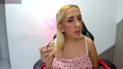 Snapshot of isa_klein chatting on February 2026 06:00:02 AM isa_klein online show from February 2026 06:00:02 AM