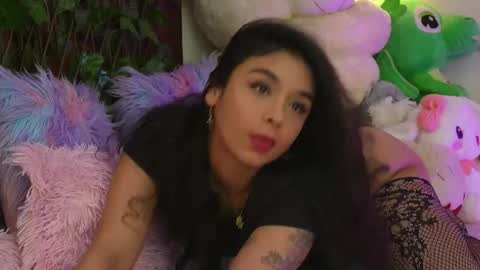 Isabella        online show from November 2025 03:44:02 PM