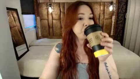 Snapshot of isa_thompson__ chatting on July 2026 11:45:02 AM I S A online show from July 2026 11:45:02 AM