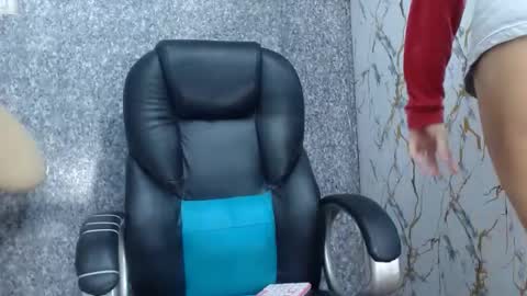 Snapshot of isa_x18 chatting on July 2026 02:04:02 AM isa_x18 online show from July 2026 02:04:02 AM