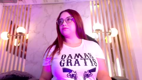 Snapshot of isaa_lopez chatting on May 2026 07:18:01 PM Isa online show from May 2026 07:18:01 PM