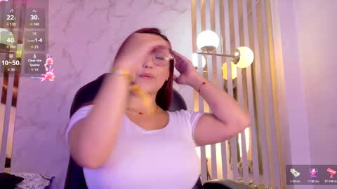 Snapshot of isaa_lopez chatting on May 2026 07:20:01 PM Isa online show from May 2026 07:20:01 PM