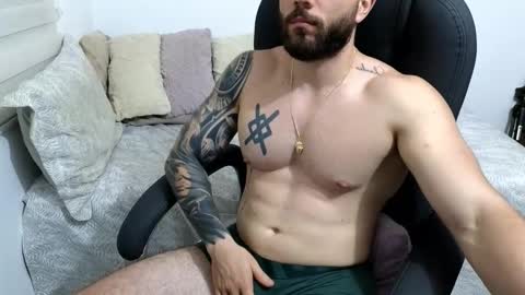 Isaac carter online show from February 2026 01:01:02 AM