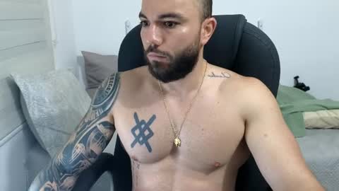 Snapshot of isaac_carter chatting on July 2026 10:40:01 AM Isaac carter online show from July 2026 10:40:01 AM