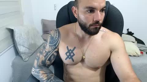 Snapshot of isaac_carter chatting on July 2026 10:42:02 AM Isaac carter online show from July 2026 10:42:02 AM