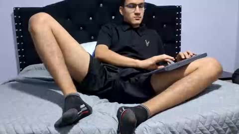 Snapshot of isaac_winter_ chatting on October 2025 01:01:02 AM Isaac online show from October 2025 01:01:02 AM