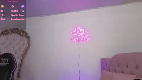 Snapshot of isabela_tay chatting on April 2026 11:52:02 AM ISABELA online show from April 2026 11:52:02 AM