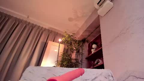 isabelastefano online show from July 2026 06:47:02 AM