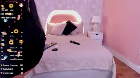 Snapshot of isabella__milf chatting on May 2026 07:21:01 PM isabella__milf online show from May 2026 07:21:01 PM