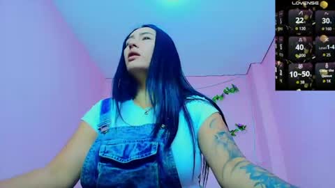 Snapshot of isabella_mendez_1 chatting on June 2026 12:52:01 PM Isa online show from June 2026 12:52:01 PM