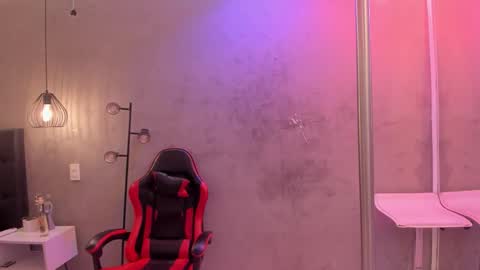 Snapshot of isabella_nowa chatting on February 2026 12:20:02 PM Isabella Nowa online show from February 2026 12:20:02 PM