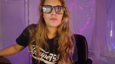 Snapshot of isabella_rross chatting on February 2026 10:03:02 PM Isabella Rros online show from February 2026 10:03:02 PM