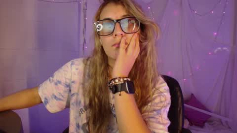 Snapshot of isabella_rross chatting on February 2026 12:23:01 AM Isabella Rros online show from February 2026 12:23:01 AM