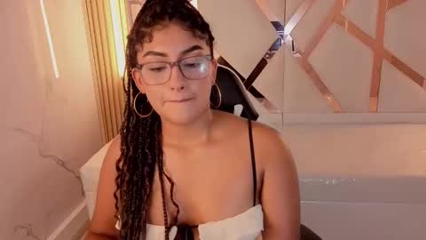 Snapshot of isabella_tp chatting on January 2026 08:47:01 PM Isa online show from January 2026 08:47:01 PM