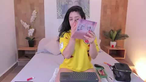 Snapshot of isabella_winkler chatting on June 2026 10:50:02 AM isabella_winkler online show from June 2026 10:50:02 AM