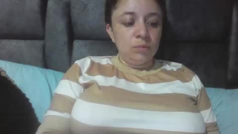 Snapshot of isabellaa_hills_ chatting on May 2026 05:53:01 PM isabellaa_hills_ online show from May 2026 05:53:01 PM