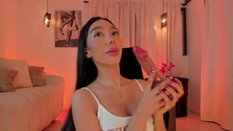 Snapshot of isabellalux_ chatting on May 2026 05:21:02 PM ISABELLA online show from May 2026 05:21:02 PM
