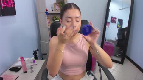 Snapshot of isabellasummer_ chatting on May 2026 01:52:01 PM isebella online show from May 2026 01:52:01 PM
