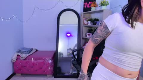 Snapshot of isabellasummer_ chatting on July 2026 12:54:02 PM isebella online show from July 2026 12:54:02 PM