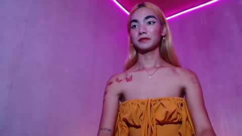 isabellatx online show from April 2026 12:30:02 PM