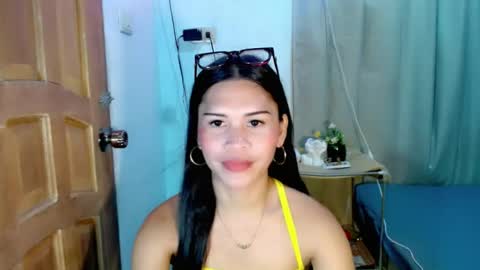 Snapshot of isabelle_amore chatting on July 2026 01:48:01 PM Ysa online show from July 2026 01:48:01 PM