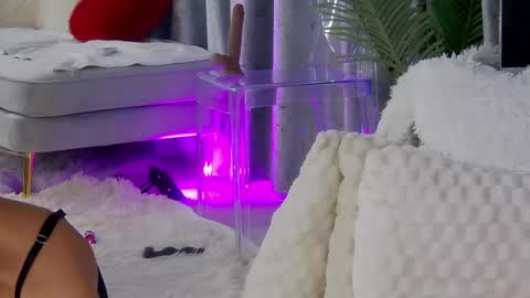 Snapshot of isabelleethan chatting on June 2026 02:10:01 AM IsabelleEthan online show from June 2026 02:10:01 AM