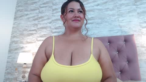 Snapshot of isabellmendez_ chatting on December 2024 02:11:02 AM IsabellMendez online show from December 2024 02:11:02 AM