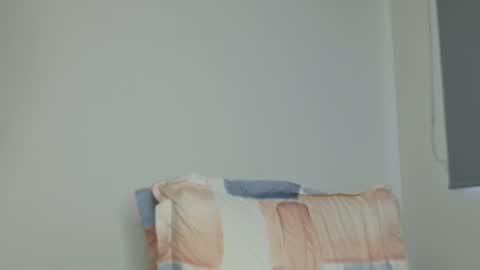 Isabella Hilton online show from February 2026 12:34:02 PM