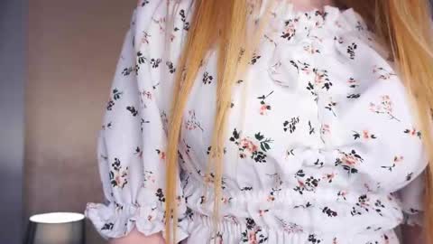 Snapshot of isauralindamood chatting on November 2025 07:21:02 AM Ramonita online show from November 2025 07:21:02 AM