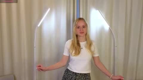 Olivia online show from December 2025 05:12:02 AM