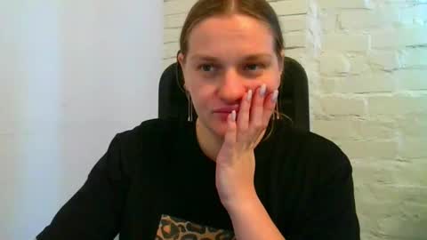 isingle_mom online show from October 2025 06:25:02 AM