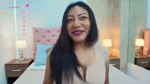 Isis Choi online show from July 2026 07:27:02 PM