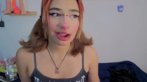 Isisjones18 online show from November 2025 09:21:02 AM