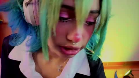 Isisjones18 online show from May 2026 03:47:02 AM