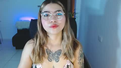 Snapshot of isla_bonitaa chatting on September 2025 10:08:01 AM isa online show from September 2025 10:08:01 AM