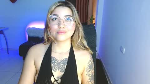 Snapshot of isla_bonitaa chatting on September 2025 01:16:02 PM isa online show from September 2025 01:16:02 PM