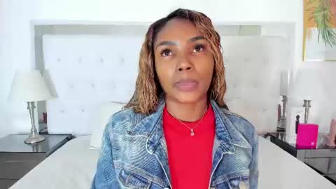 Snapshot of isla_scott chatting on June 2026 11:23:02 AM Vanessa online show from June 2026 11:23:02 AM