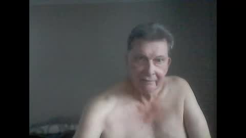 Snapshot of island625103 chatting on February 2025 09:33:01 PM island625103 online show from February 2025 09:33:01 PM