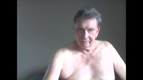 Snapshot of island625103 chatting on March 2025 09:20:01 PM island625103 online show from March 2025 09:20:01 PM